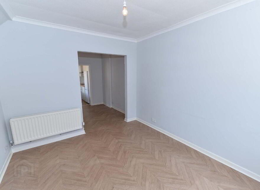 10 Dunraven Crescent, Belfast, BT5 5LE
