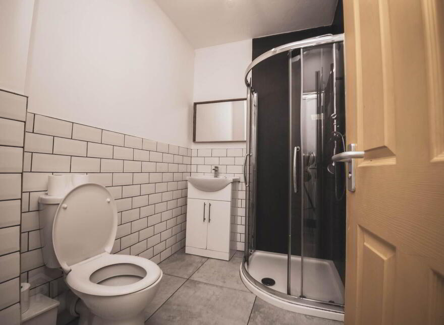 Apartment 2 Stranmillis Road, Belfast, BT9 5AE
