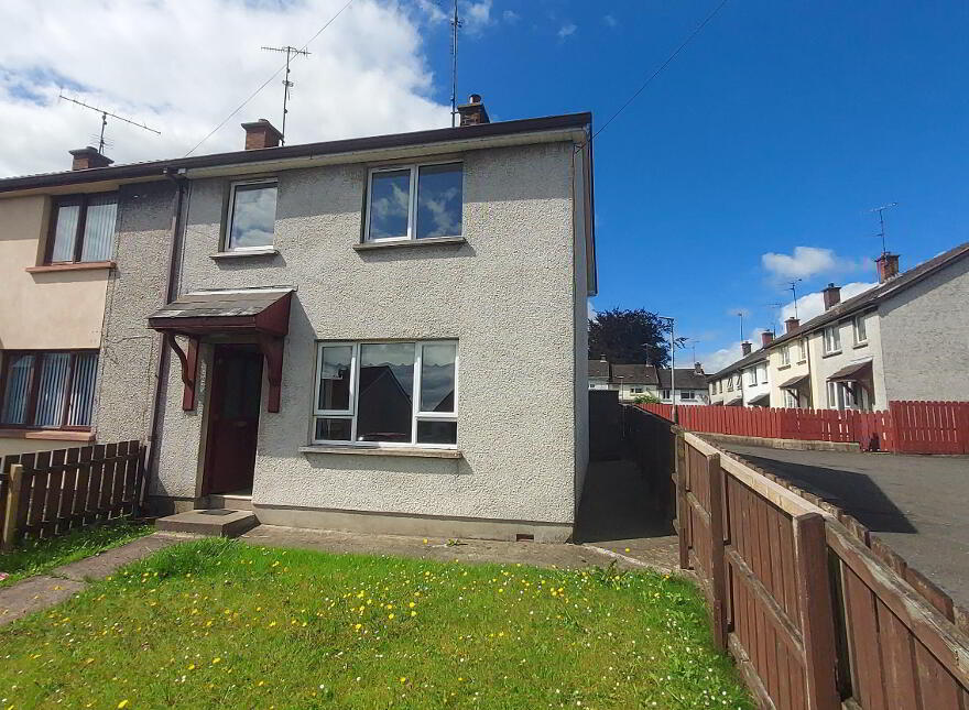 74 Shandon Park, Omagh, BT78 5AZ photo