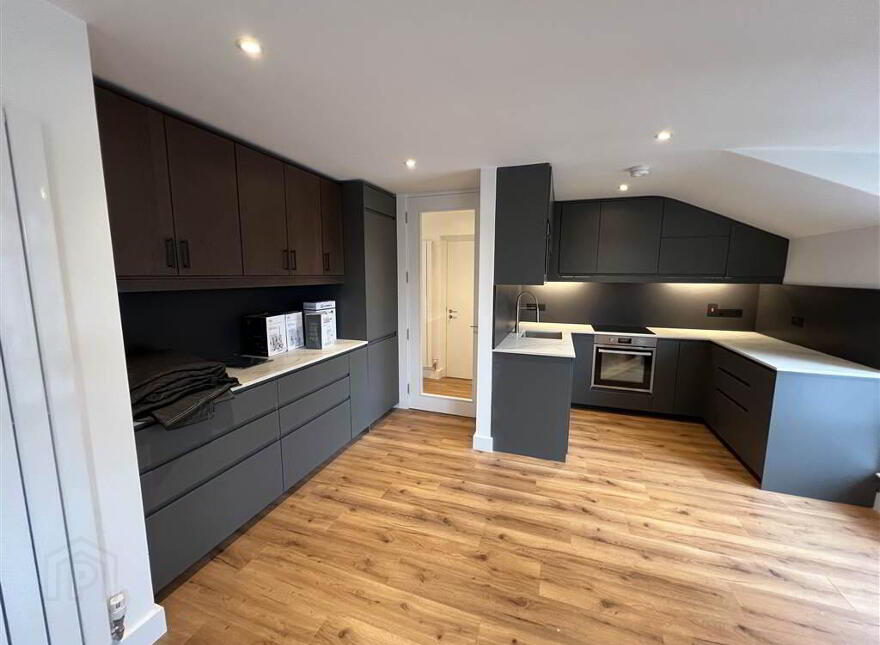 7 Balmoral Manor, 78 Balmoral Avenue, Belfast, BT9 6NY