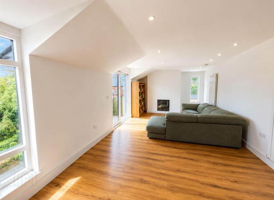 7 Balmoral Manor, 78 Balmoral Avenue, Belfast, BT9 6NY