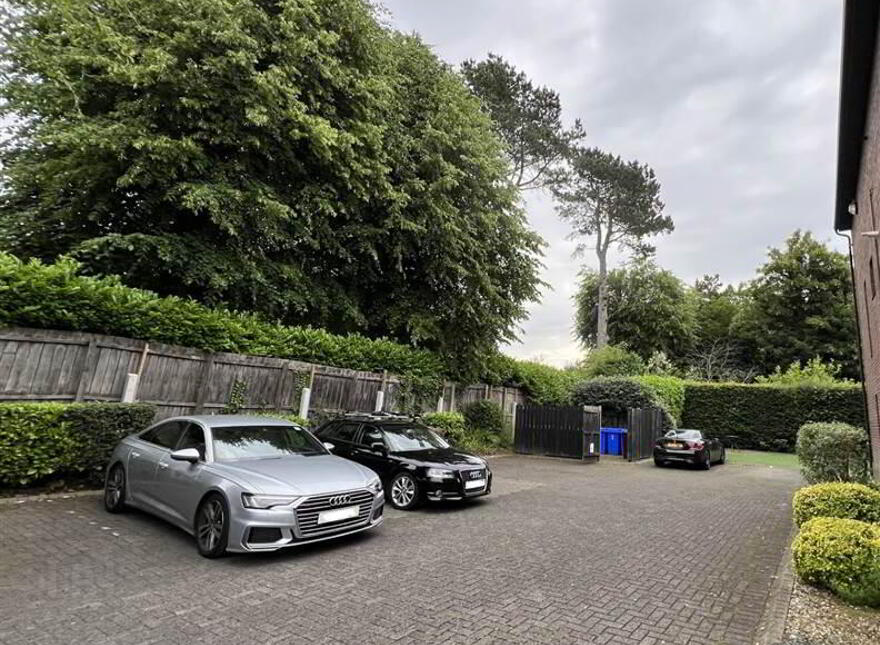 7 Balmoral Manor, 78 Balmoral Avenue, Belfast, BT9 6NY