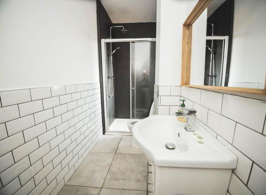 Apartment 3 Stranmillis Road, Belfast, BT9 5AE