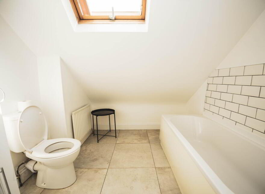 Apartment 3 Stranmillis Road, Belfast, BT9 5AE