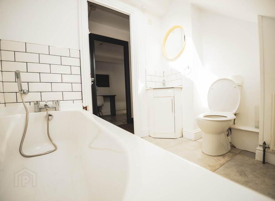 Apartment 3 Stranmillis Road, Belfast, BT9 5AE
