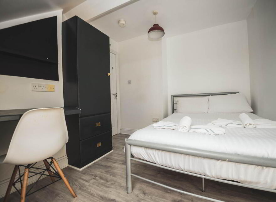 Apartment 3 Stranmillis Road, Belfast, BT9 5AE