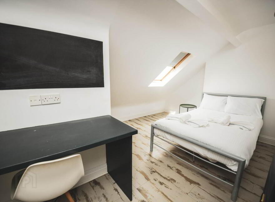 Apartment 3 Stranmillis Road, Belfast, BT9 5AE