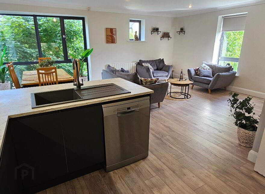 Apartment 7 The Pavillion Central Park, Carrick-On-Shannon, N41PK24