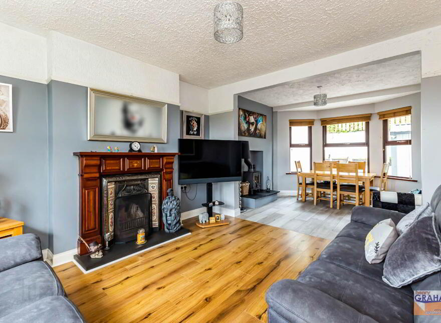 27 Hillsborough Road, Dromore, BT25 1DE