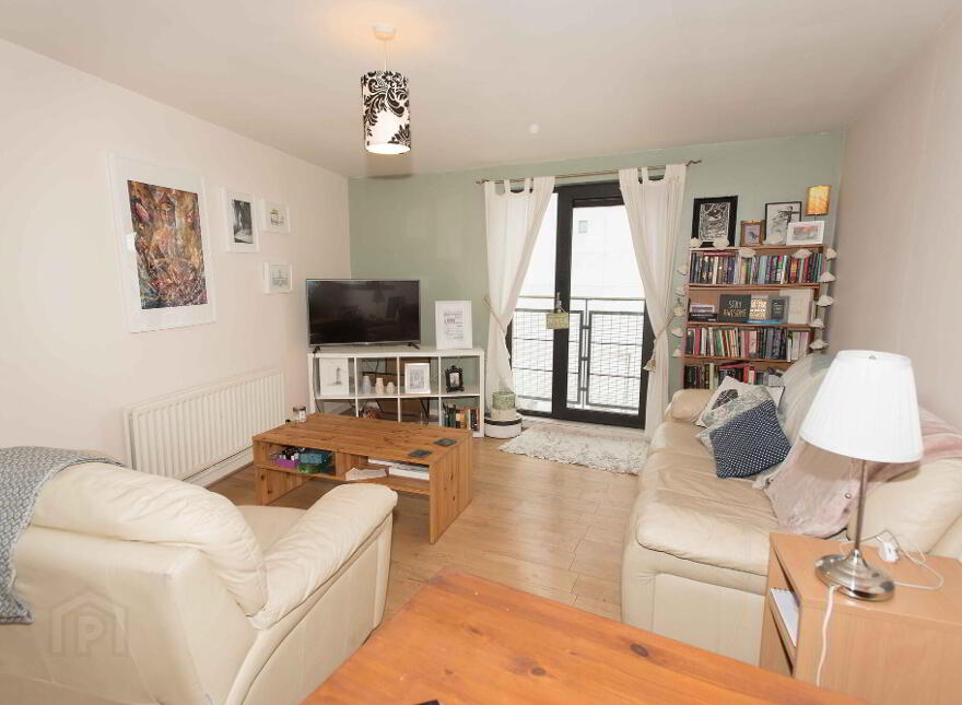 Apt 35, 17 Queens Square, Belfast, BT1 3FF