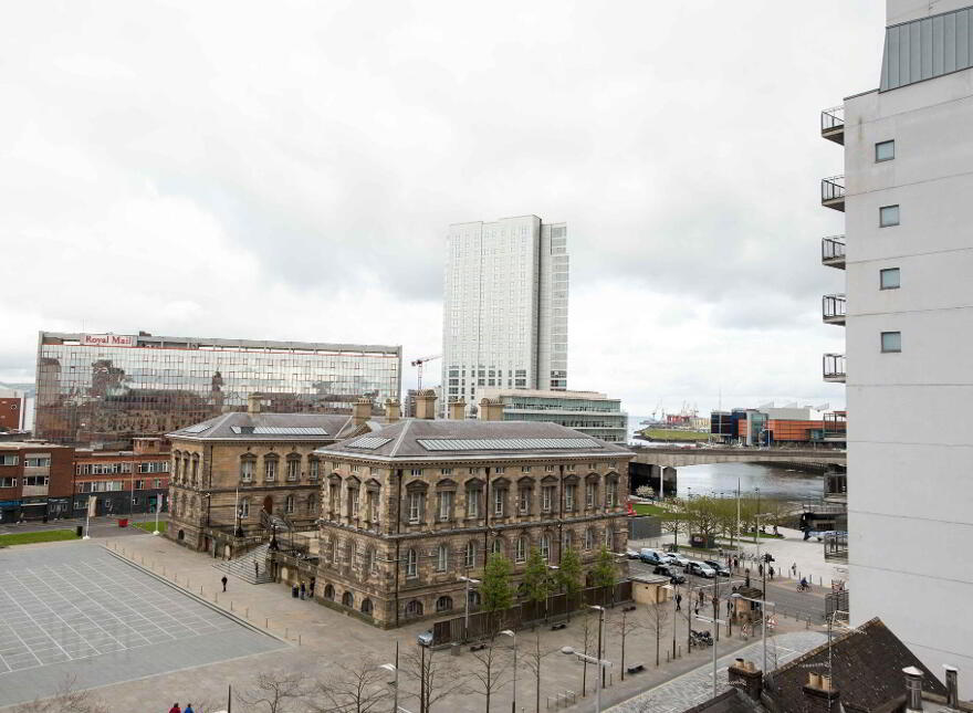 Apt 35, 17 Queens Square, Belfast, BT1 3FF