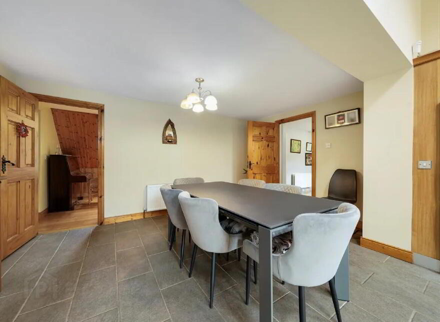 St. Killians Park, Mullagh, A82CD39