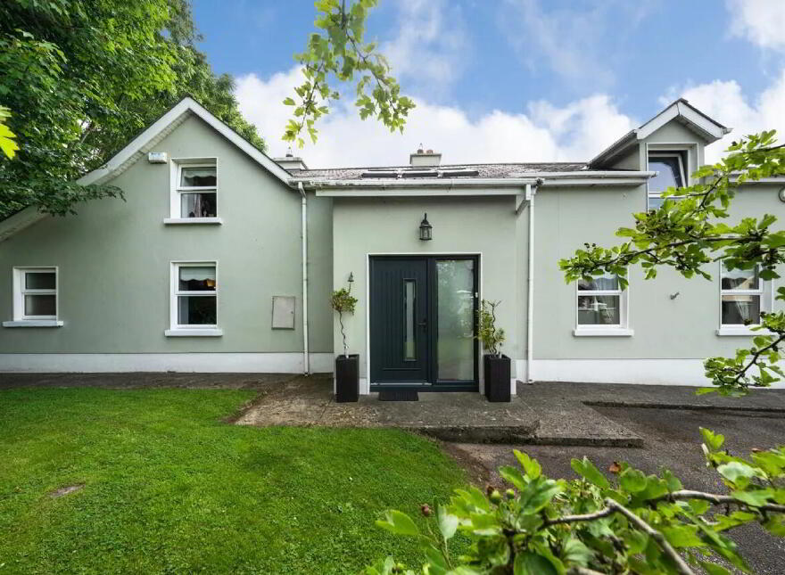 St. Killians Park, Mullagh, A82CD39