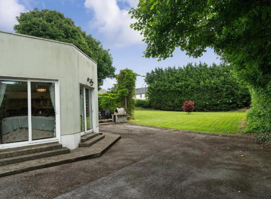 St. Killians Park, Mullagh, A82CD39