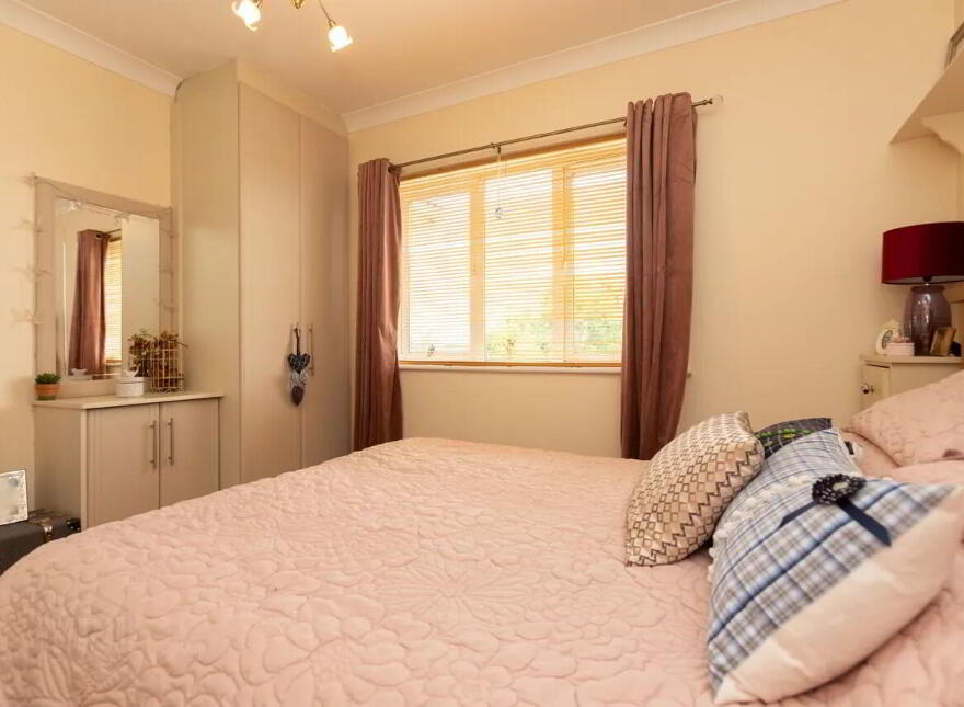 37 The Crescent, Lakepoint, Mullingar, N91C5H9