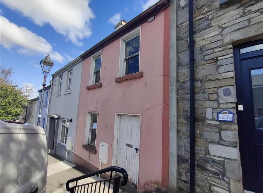 16 Peter Street, Westport, F28V061