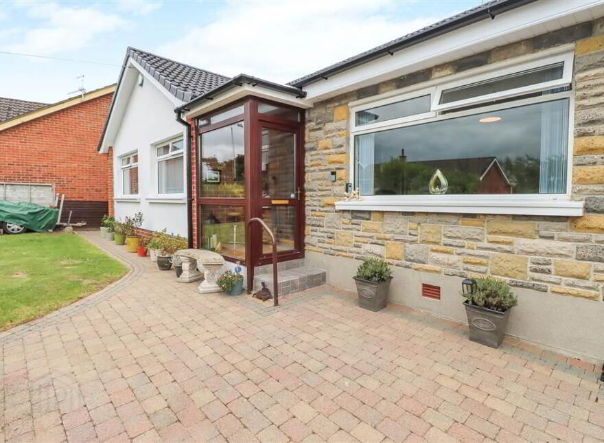 12 Willowvale, Dundonald, Belfast, BT16 2LS
