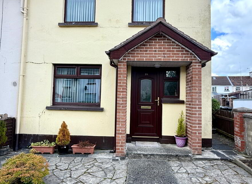 34 Erne Gardens, Irish Street, Londonderry, BT47 2HQ