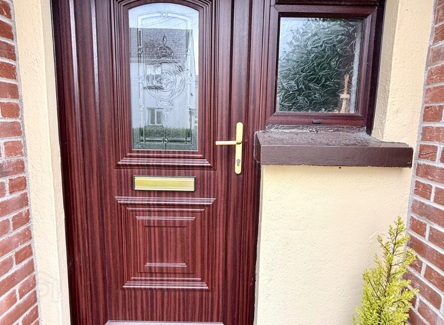 34 Erne Gardens, Irish Street, Londonderry, BT47 2HQ