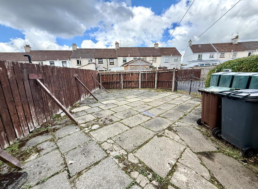 34 Erne Gardens, Irish Street, Londonderry, BT47 2HQ