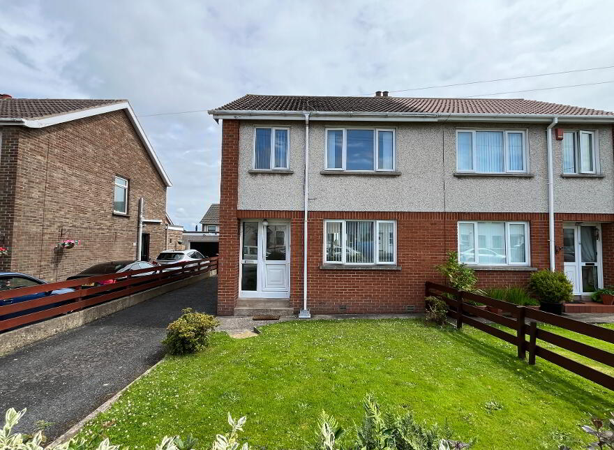 73 Wood Lane, Lurgan, BT66 7DL photo