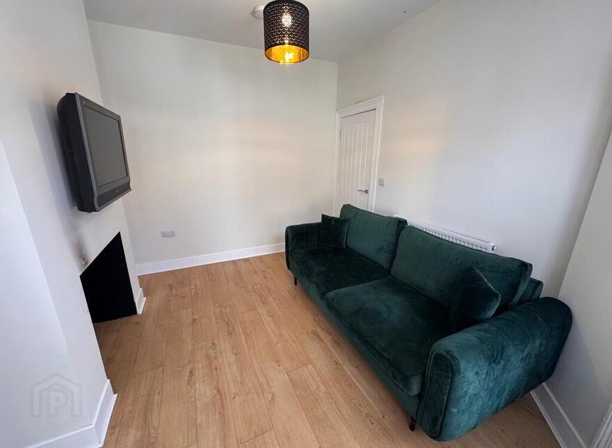 17 Rochester Street, Belfast, BT6 8EU