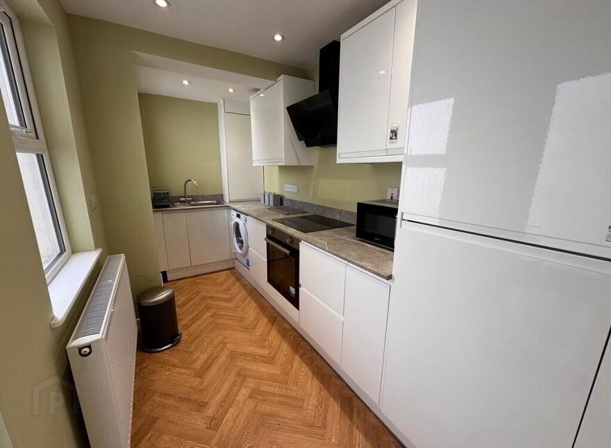 17 Rochester Street, Belfast, BT6 8EU