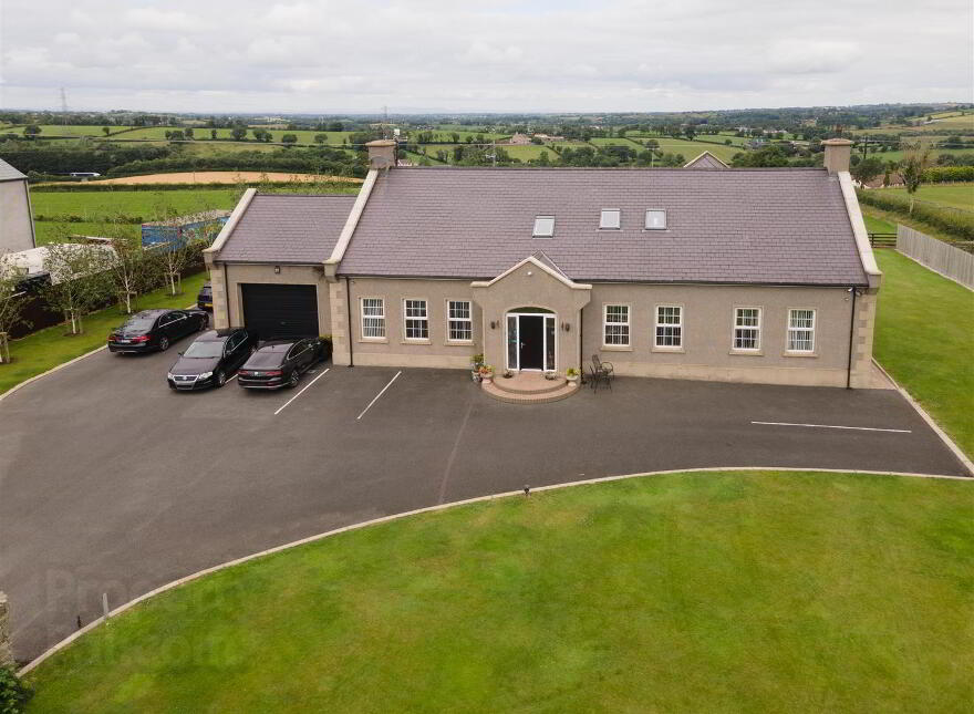Hilltop Lodge, 44 Barrack Hill, Banbridge, BT32 4HE photo