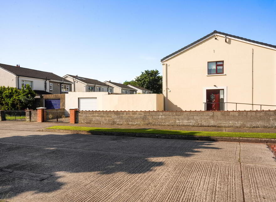 16 Raheen Court, Springfield, Tallaght, Dublin, D24N2C9