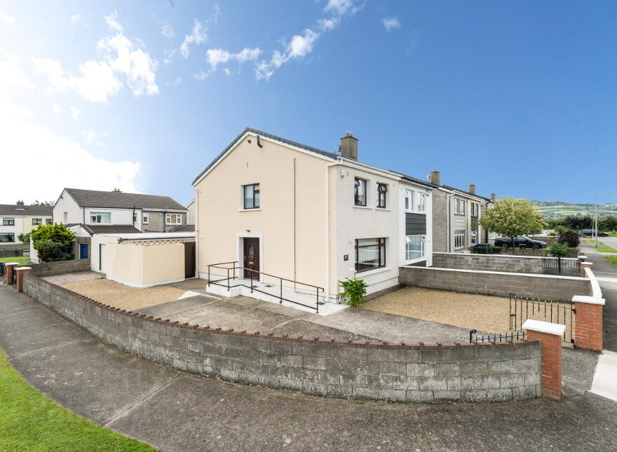 16 Raheen Court, Springfield, Tallaght, Dublin, D24N2C9 photo