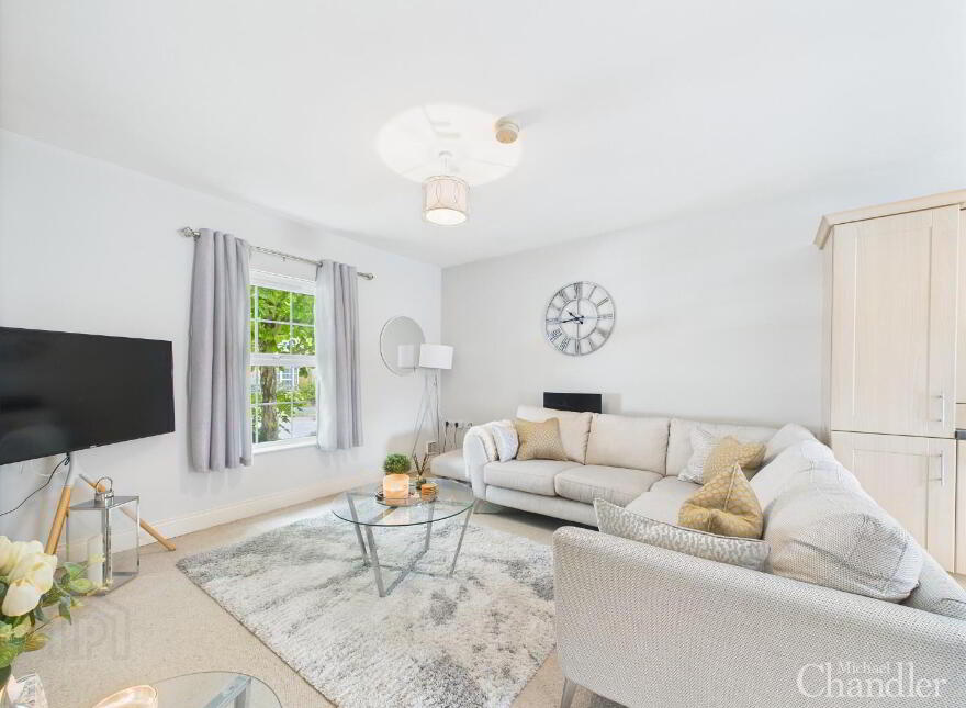 8 Lady Wallace Road, Lisburn, BT28 3WS