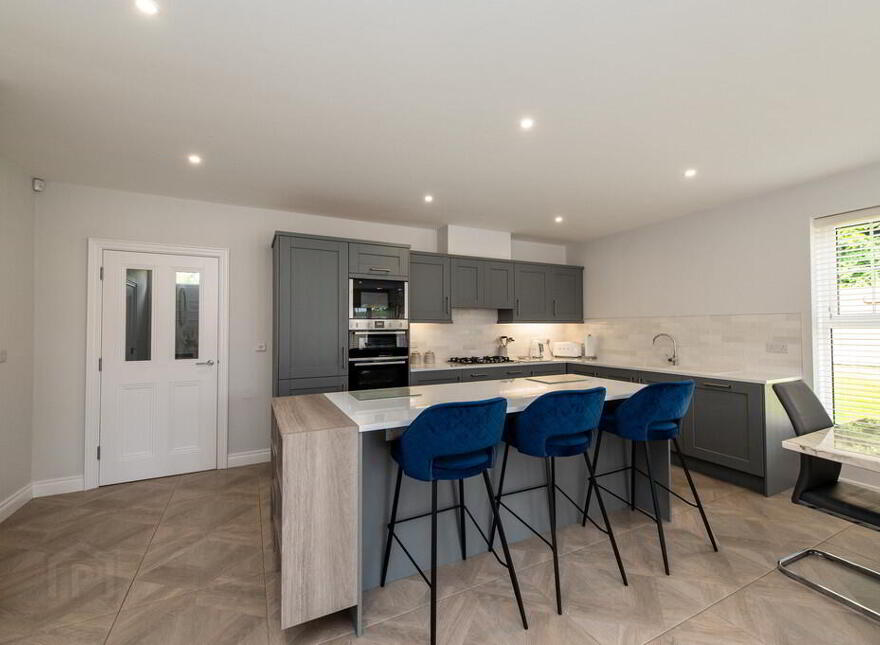 10 Oakfield Park Drive, Jordanstown, Newtownabbey, BT37 0HR