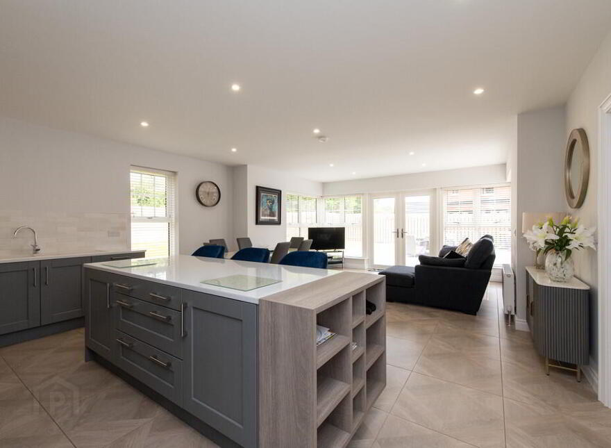 10 Oakfield Park Drive, Jordanstown, Newtownabbey, BT37 0HR