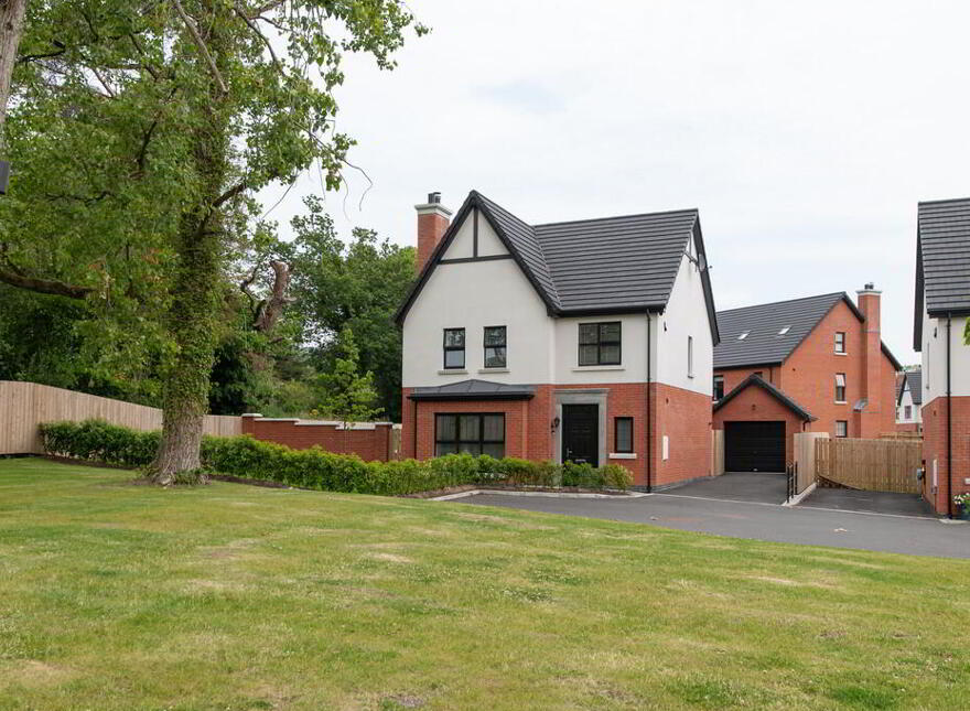 10 Oakfield Park Drive, Jordanstown, Newtownabbey, BT37 0HR photo