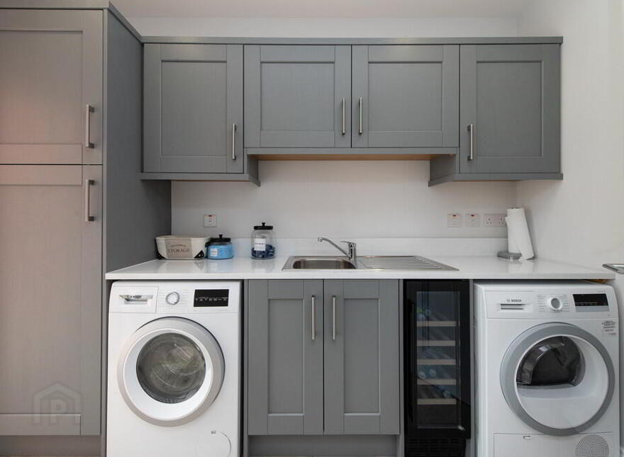 10 Oakfield Park Drive, Jordanstown, Newtownabbey, BT37 0HR