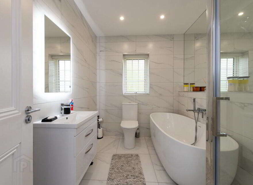 10 Oakfield Park Drive, Jordanstown, Newtownabbey, BT37 0HR