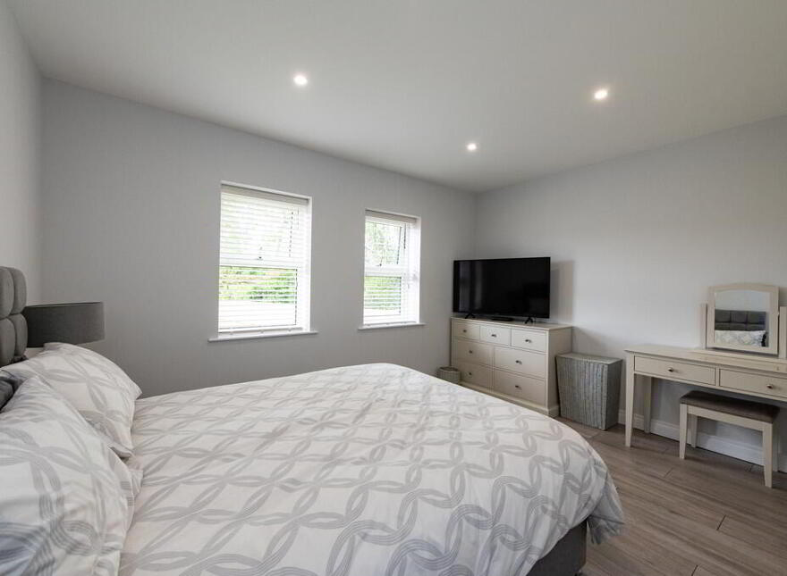 10 Oakfield Park Drive, Jordanstown, Newtownabbey, BT37 0HR