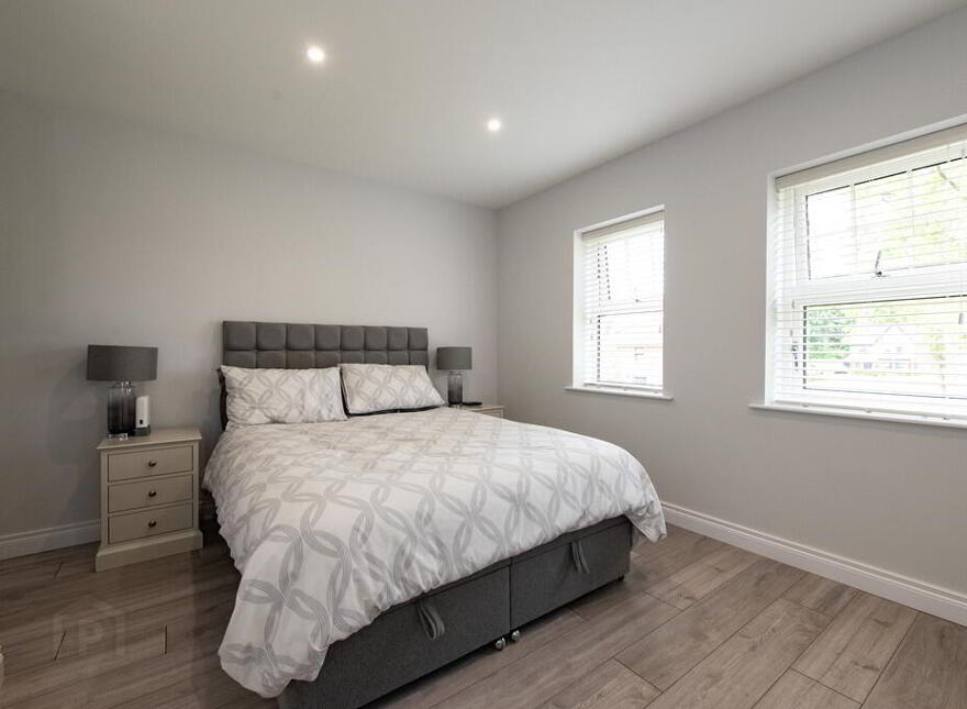 10 Oakfield Park Drive, Jordanstown, Newtownabbey, BT37 0HR