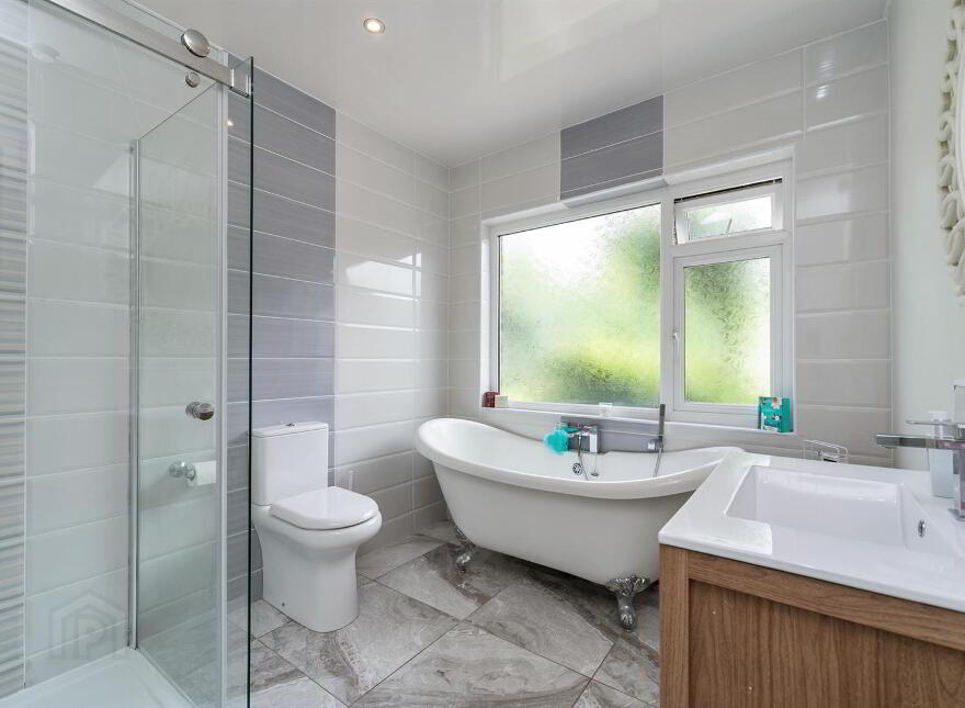 9 Glencregagh Park, Upper Knockbreda Road, Belfast, BT6 0NS
