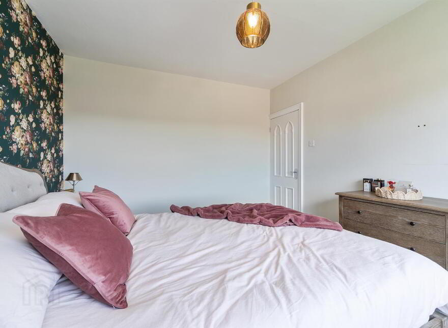9 Glencregagh Park, Upper Knockbreda Road, Belfast, BT6 0NS