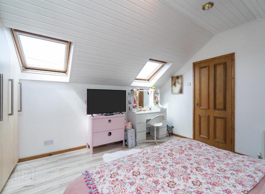 9 Glencregagh Park, Upper Knockbreda Road, Belfast, BT6 0NS