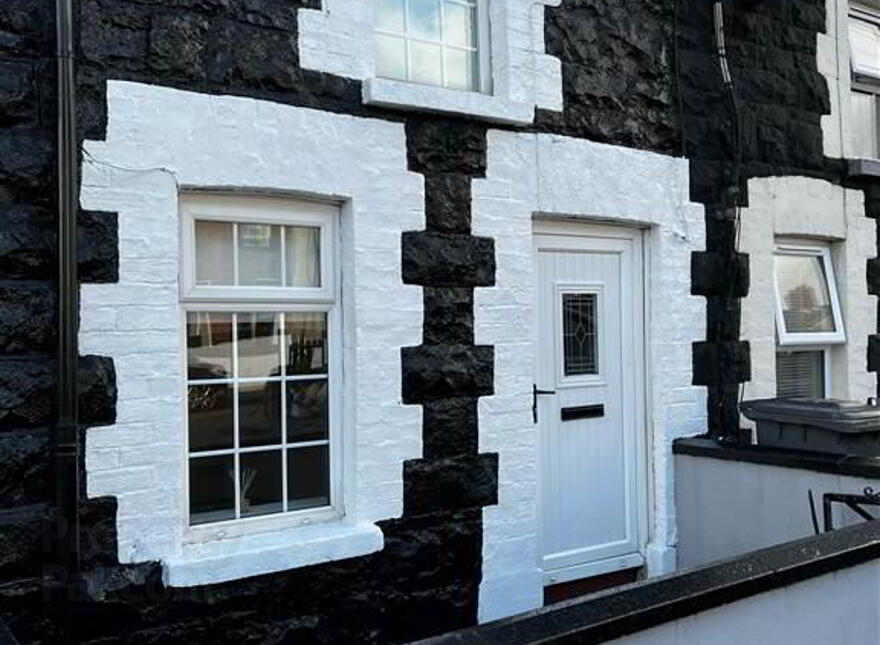 197 Queen Street, Ballymena, BT42 2BG photo