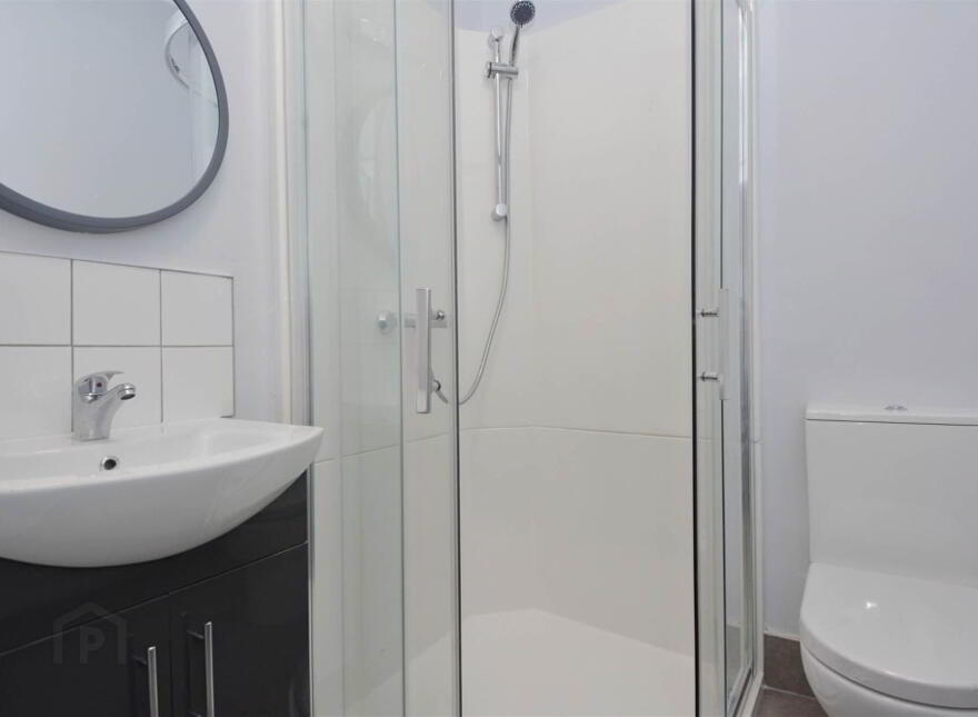 5 One Bedroom Apartments @, 65 Ulsterville Avenue, Belfast, BT9 7AT