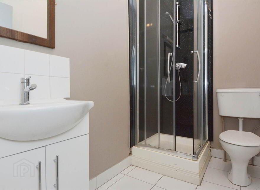 5 One Bedroom Apartments @, 65 Ulsterville Avenue, Belfast, BT9 7AT