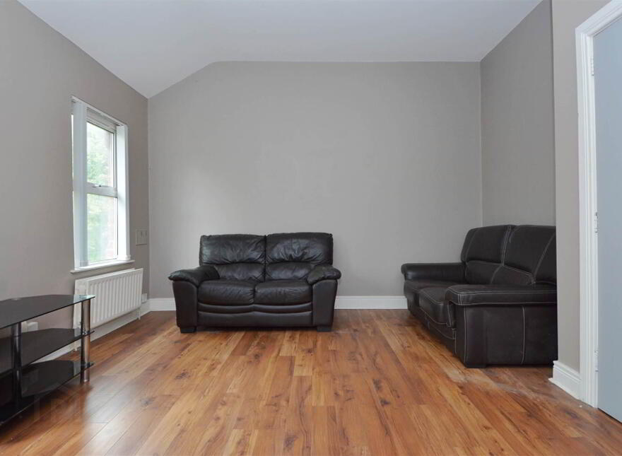 5 One Bedroom Apartments @, 65 Ulsterville Avenue, Belfast, BT9 7AT