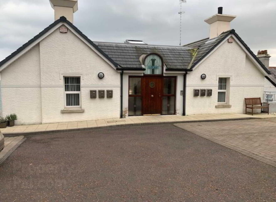 Apt 4, Glencairn, Glenarm Road, Larne, BT40 1EE photo