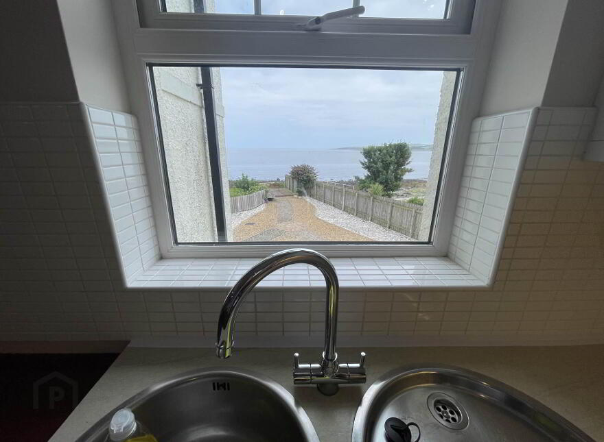 Apt 4, Glencairn, Glenarm Road, Larne, BT40 1EE