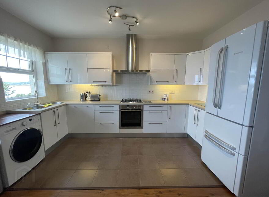 Apt 4, Glencairn, Glenarm Road, Larne, BT40 1EE