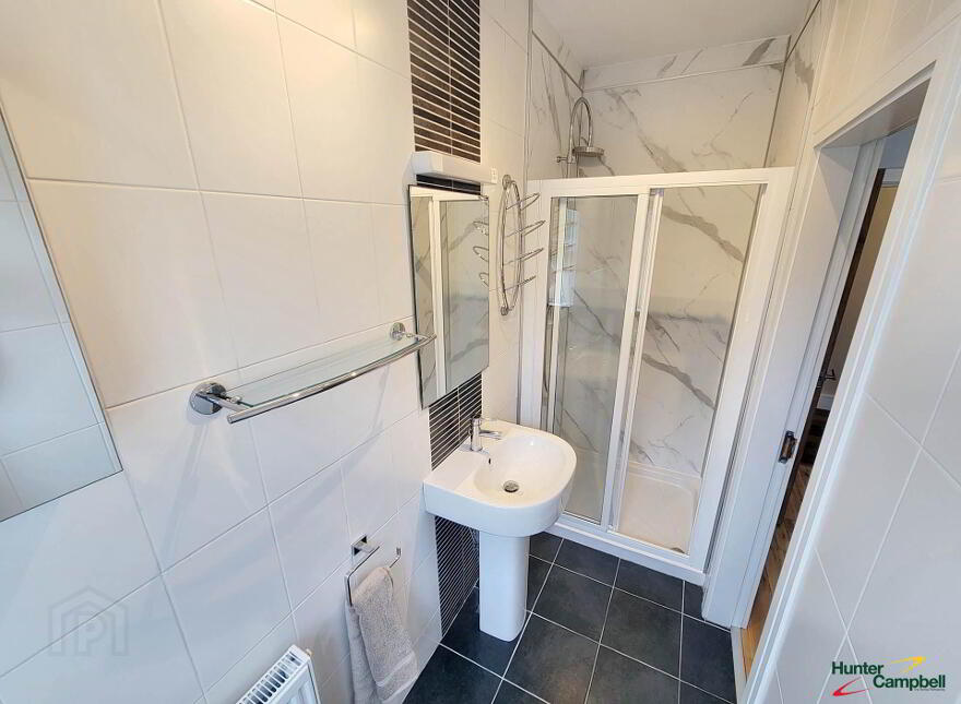 Apt 4, Glencairn, Glenarm Road, Larne, BT40 1EE