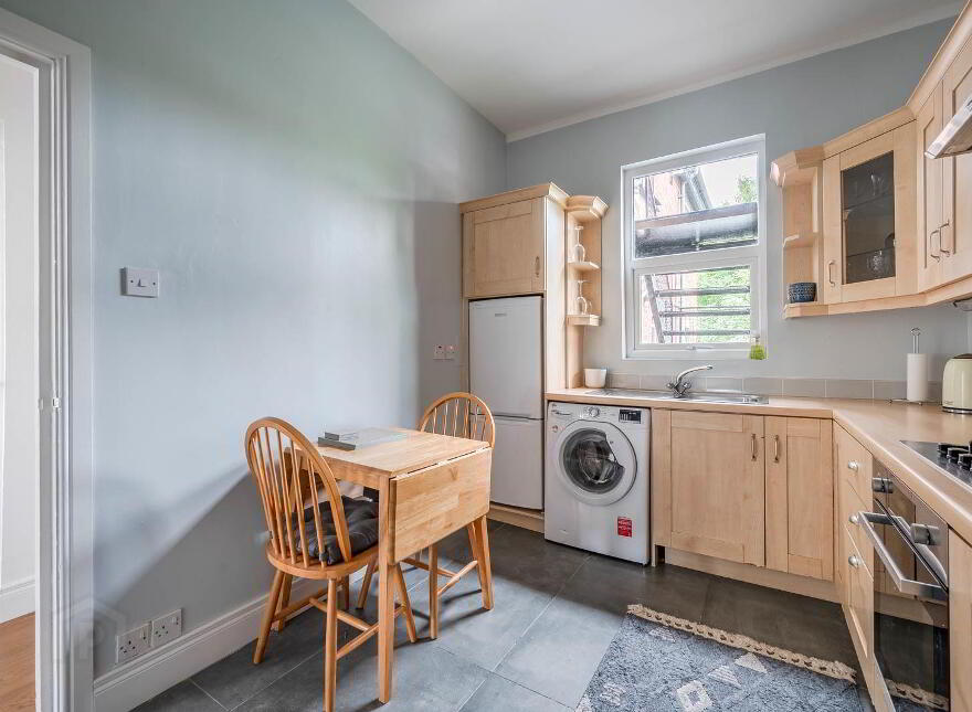 Apartment 2 27 Wandsworth Road, Belfast, BT4 3LS